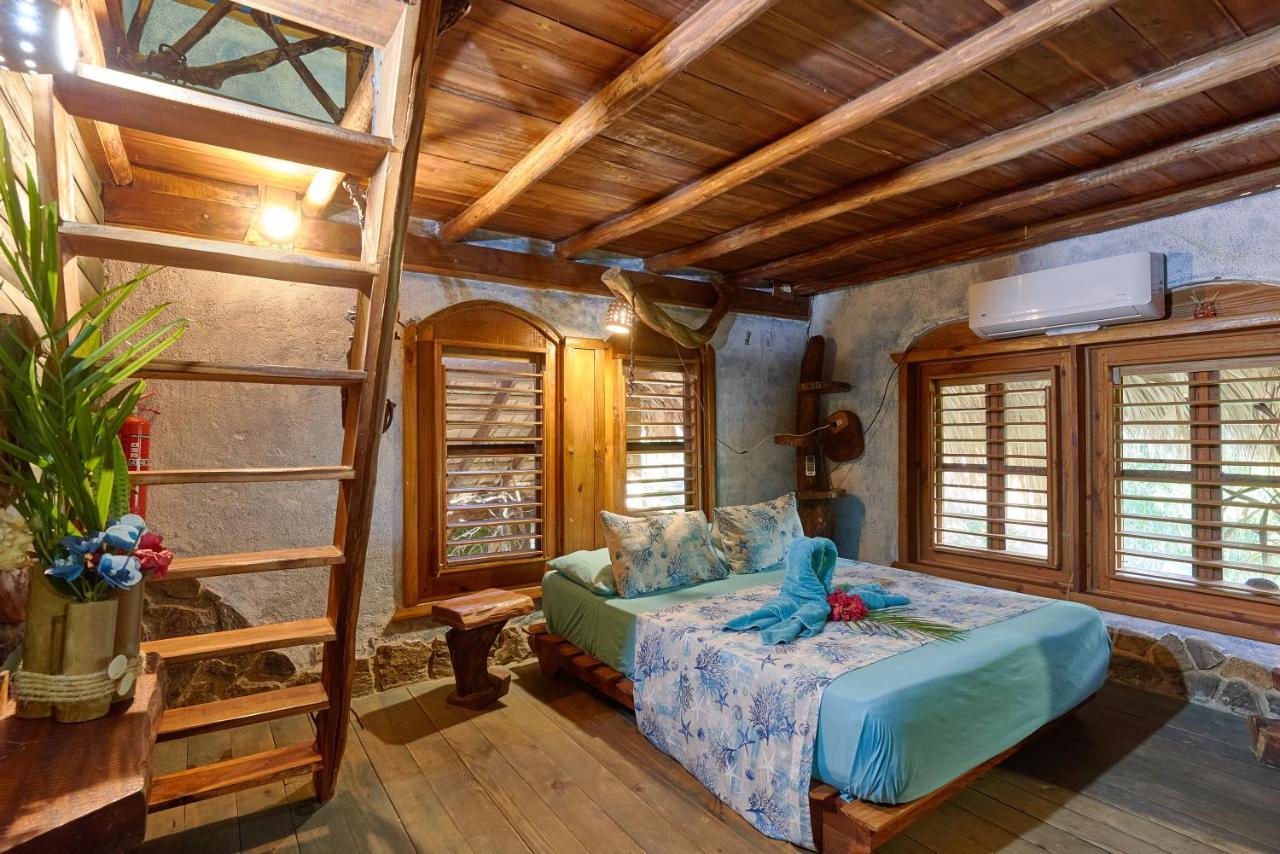 Chalet Tropical Hotel & Restaurant-Pizzeria Las Galeras Dış mekan fotoğraf