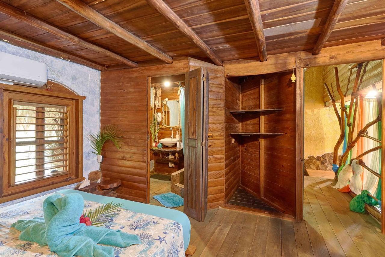 Chalet Tropical Hotel & Restaurant-Pizzeria Las Galeras Dış mekan fotoğraf