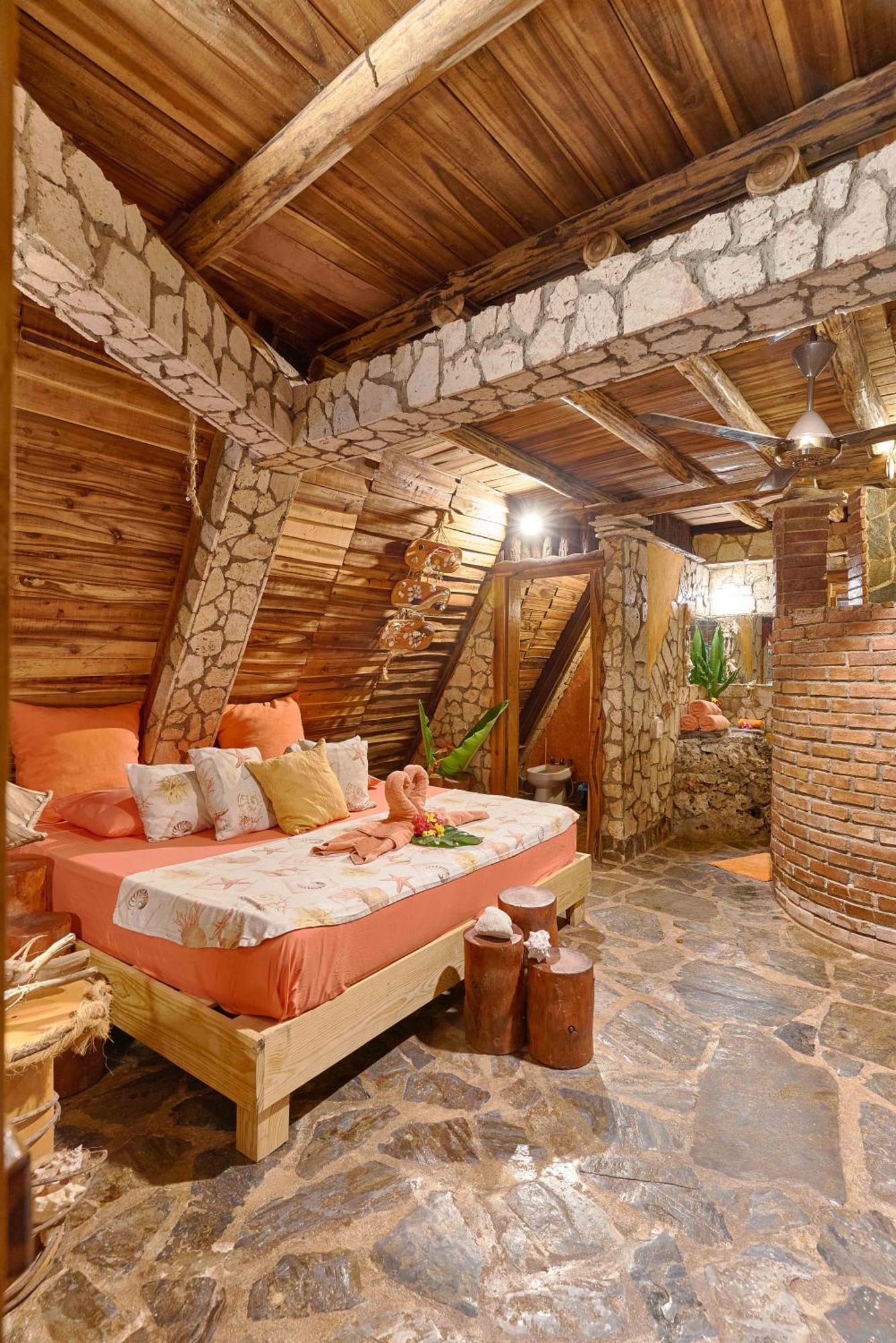 Chalet Tropical Hotel & Restaurant-Pizzeria Las Galeras Dış mekan fotoğraf