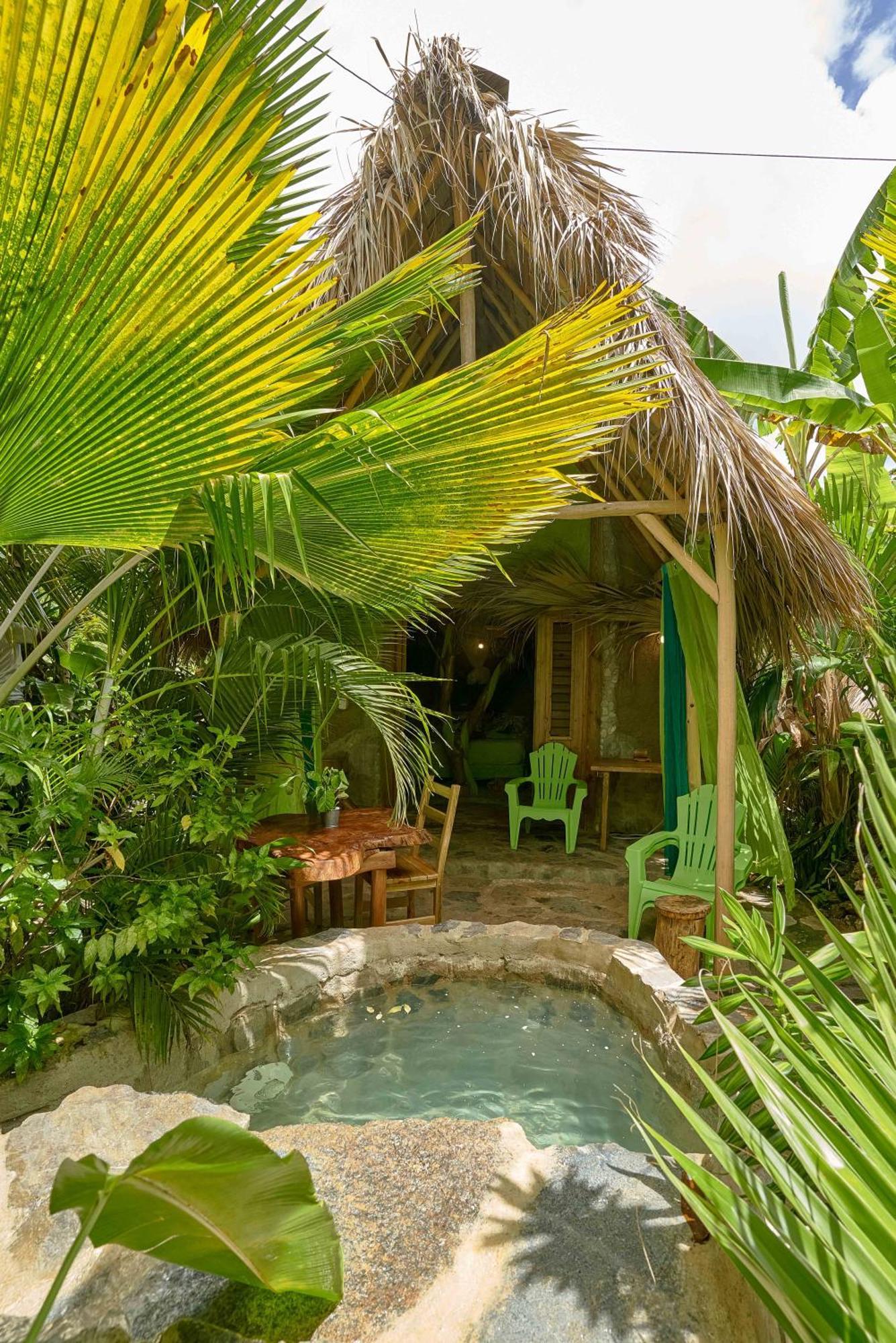 Chalet Tropical Hotel & Restaurant-Pizzeria Las Galeras Dış mekan fotoğraf